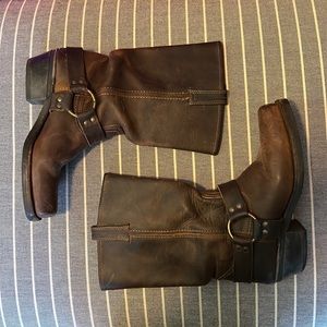 Frye 12R Harness Distressed Boots 9 B